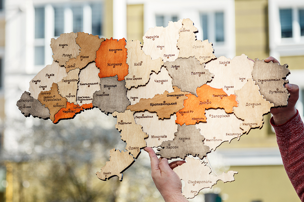 Дерев'яна 3Д карта України 70*50см